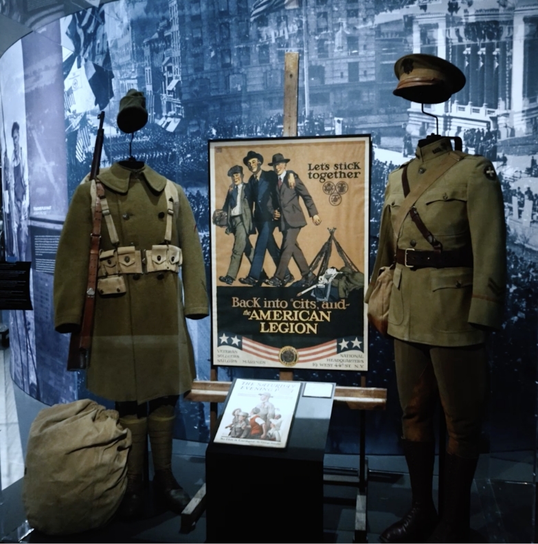 Mémorial de Caen exposition prise de vue tenue soldat americain